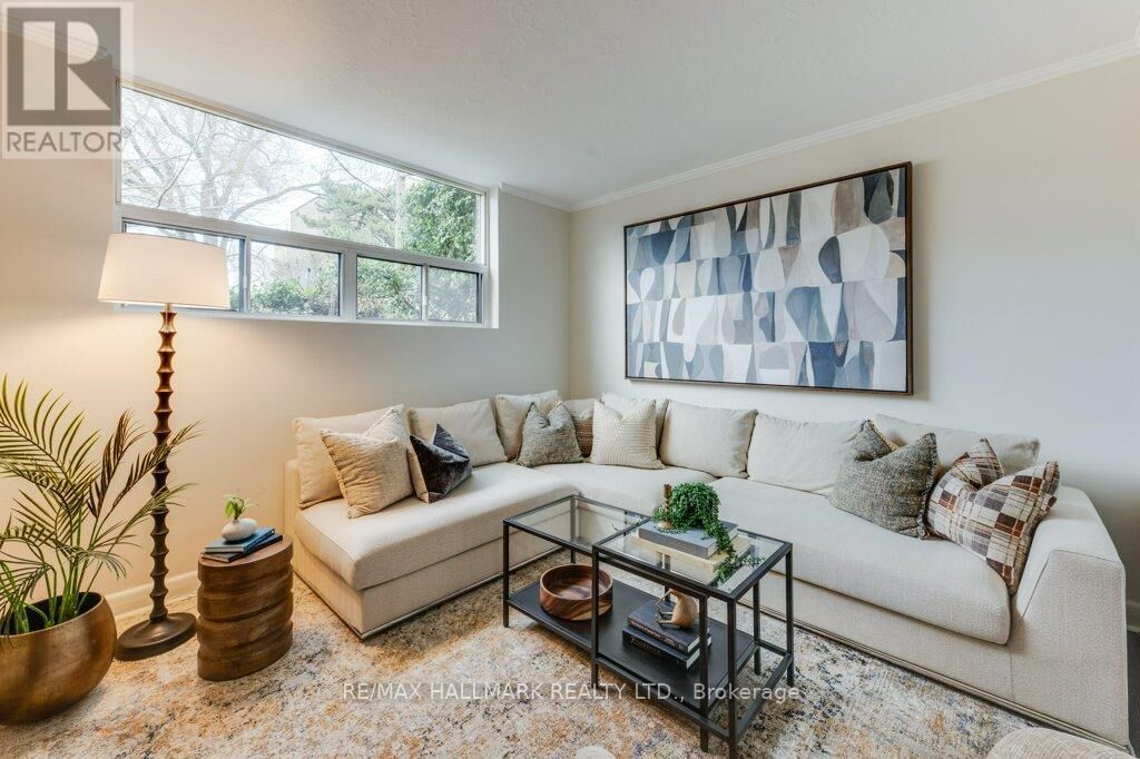 Property Photo:  225 Woodville Avenue Lower  ON M4J 2R4 