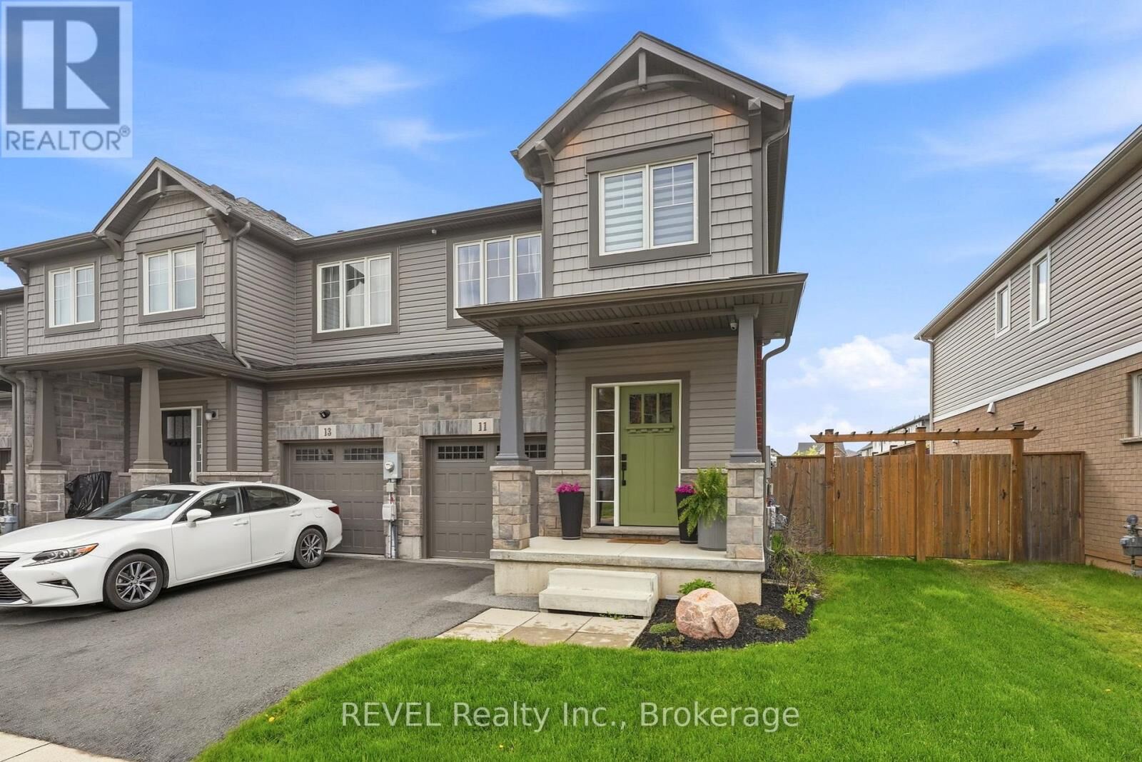Property Photo:  11 Lymburner Street  ON L0S 1E6 