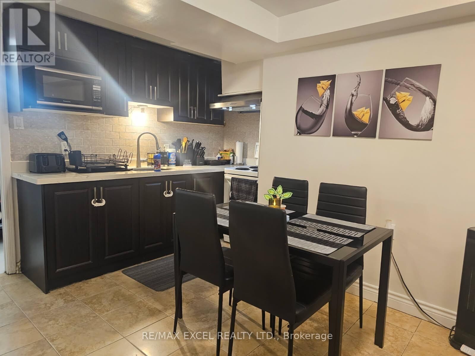 Property Photo:  64 Fieldwood Drive Bsmt  ON M1V 3G4 
