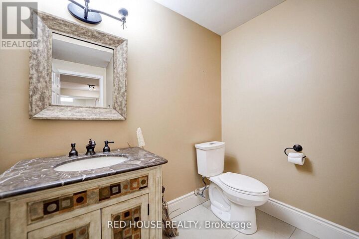 Property Photo:  4450 Mayflower Drive Bsmt  ON L5R 1S6 