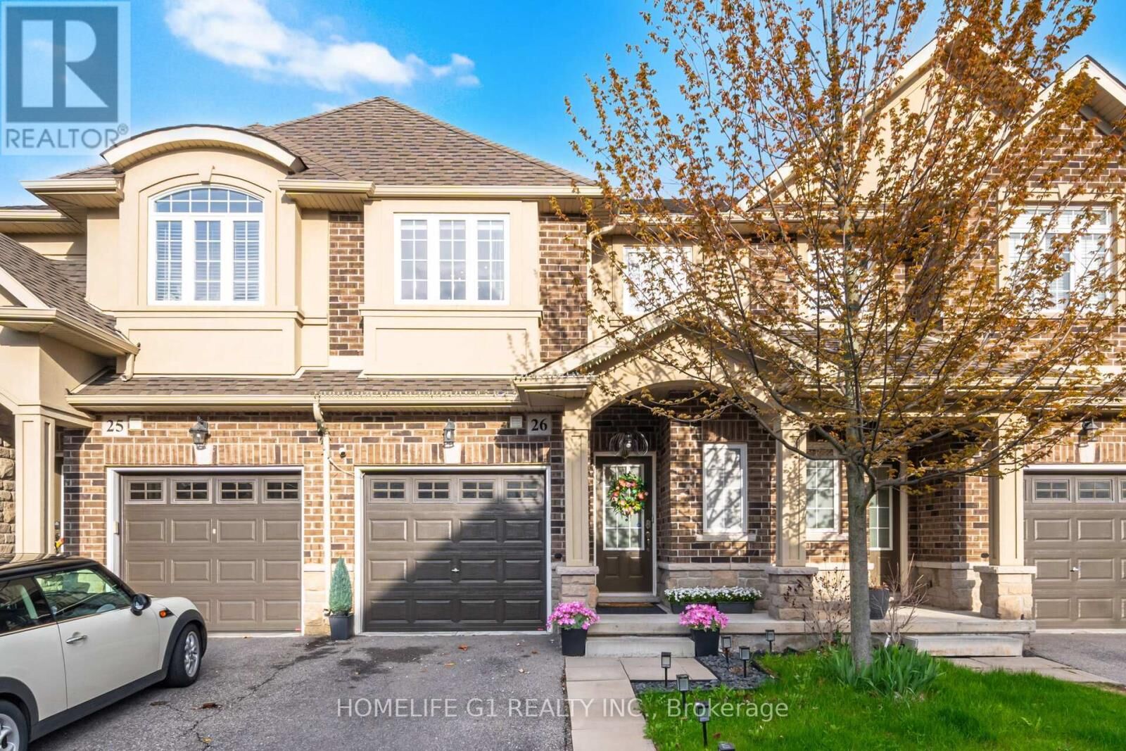 Property Photo:  21 Madonna Drive 26  ON L9B 0H1 