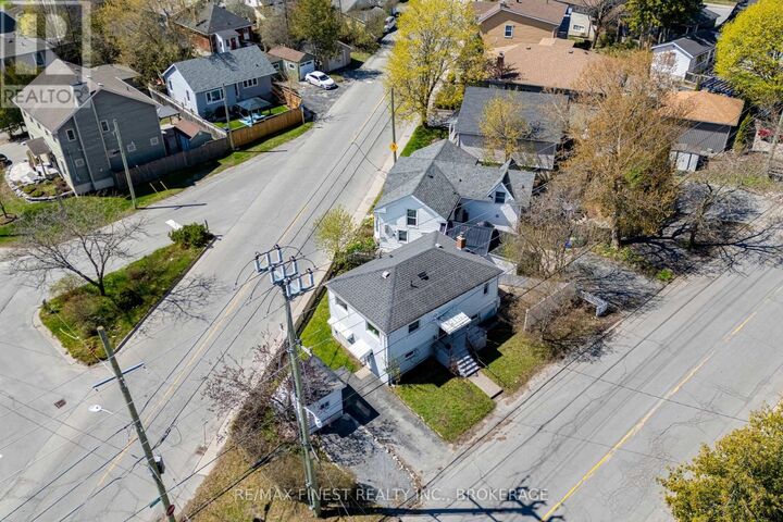 Property Photo:  6 Baiden Street  ON K7M 2J6 