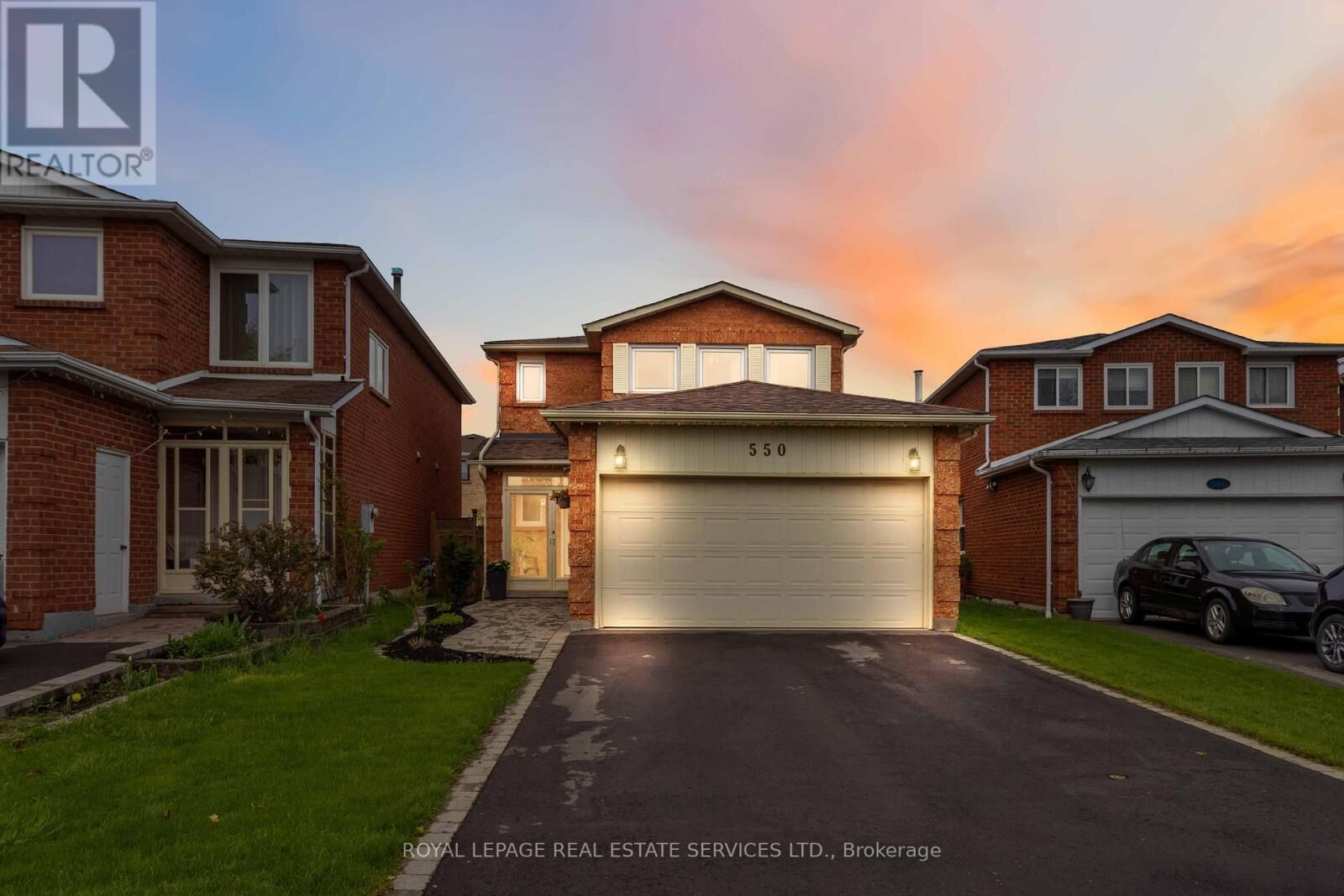Property Photo:  550 Petawawa Crescent  ON L4Z 2N3 