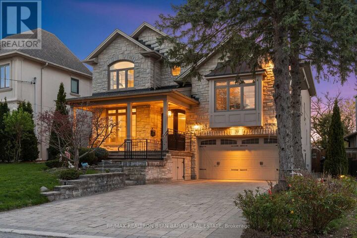 Property Photo:  20 Windham Drive  ON M2K 1X8 