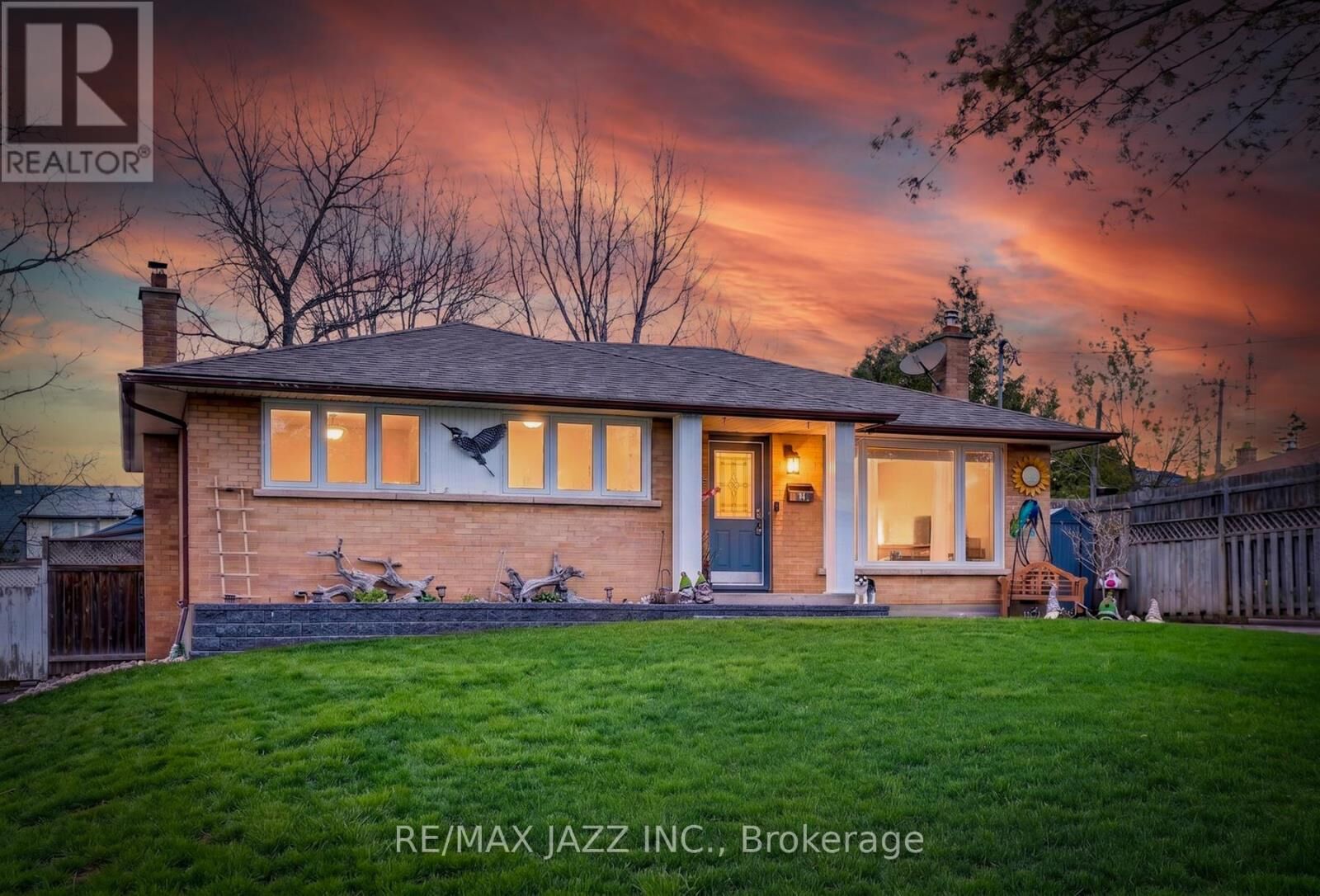Property Photo:  1206 Belvedere Avenue  ON L1H 1T3 