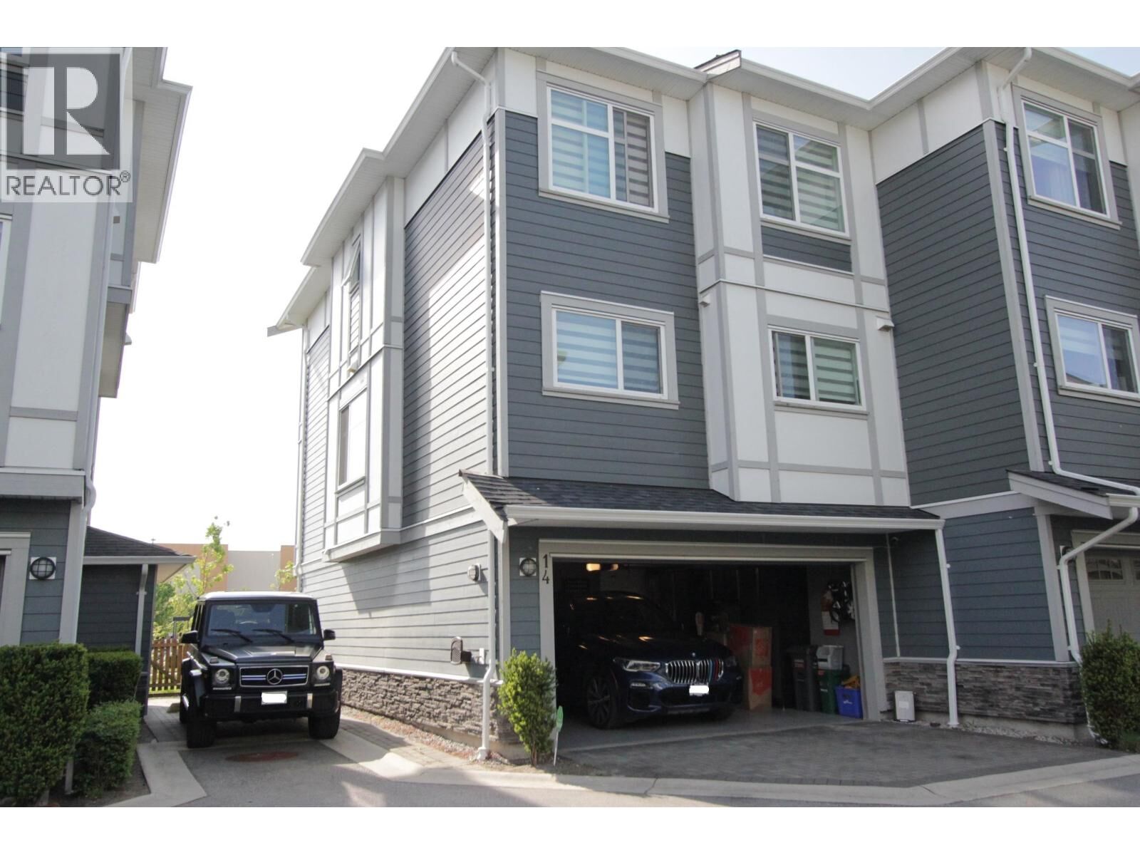 Property Photo:  9560 Alexandra Road 14  BC V6X 1C5 