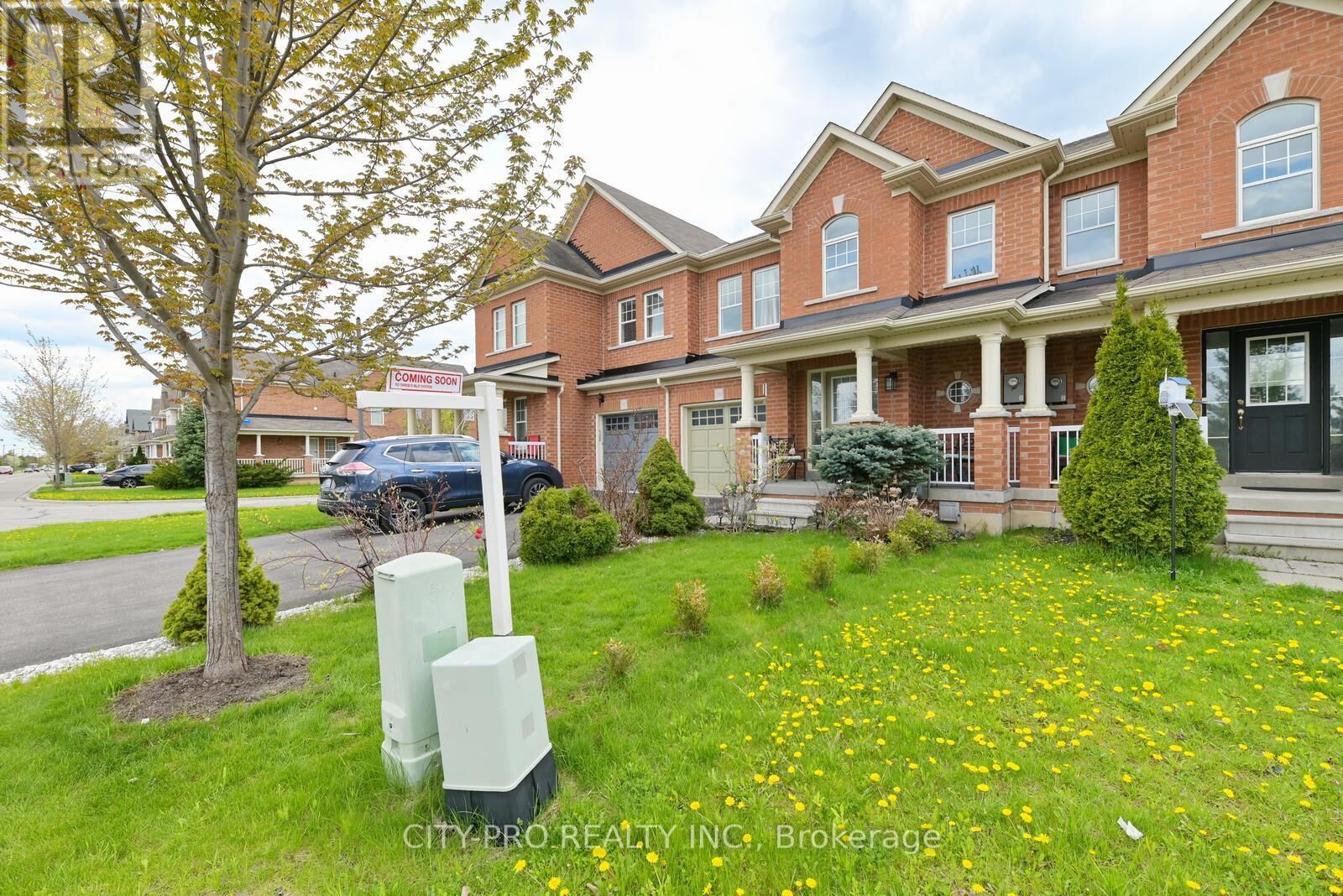 Property Photo:  230 Duncan Lane  ON L9T 8B6 