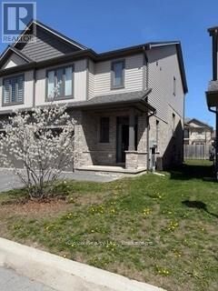 Property Photo:  745 Chelton Road 40  ON N6M 0J1 