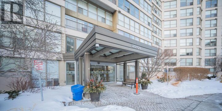 Property Photo:  2261 Lakeshore Boulevard West 1201  ON M8V 3X1 