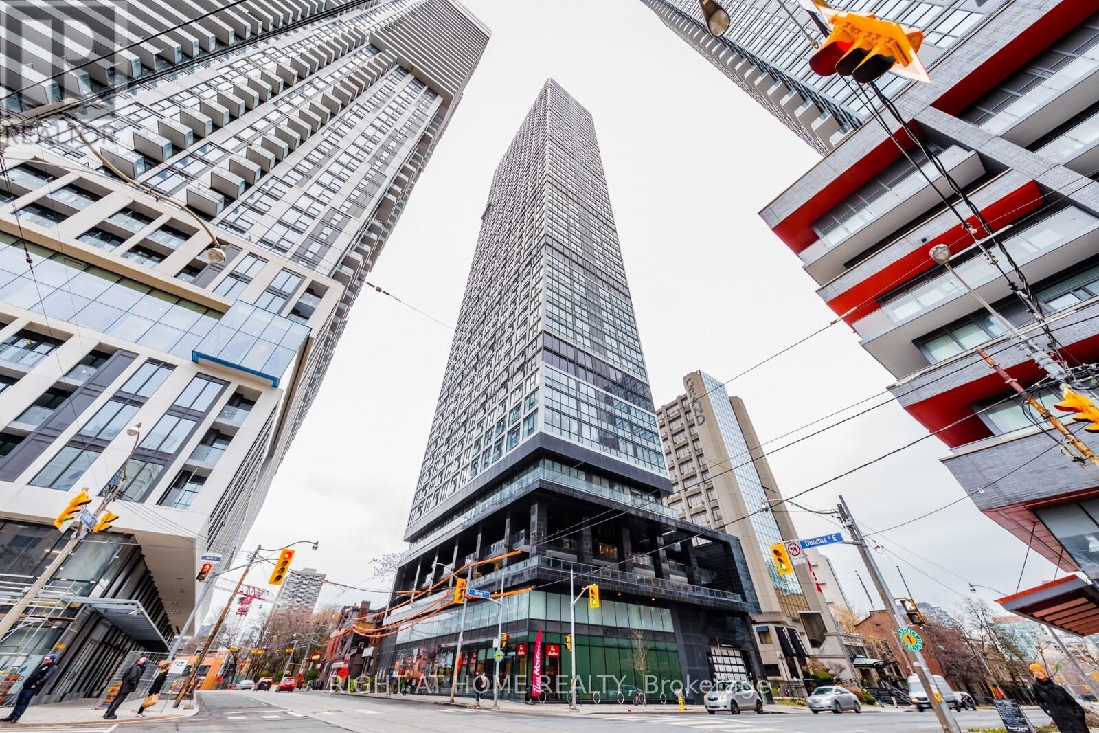Property Photo:  181 Dundas Street East 607  ON M5A 0N5 