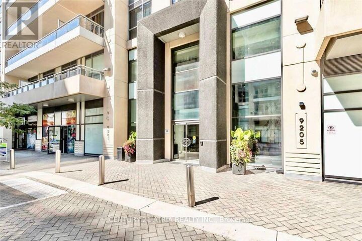 Property Photo:  9199 Yonge Street Southeast 903se  ON L4C 1H7 