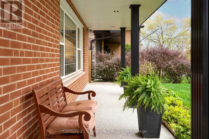 Property Photo:  2235 Denise Road  ON L4X 1J2 