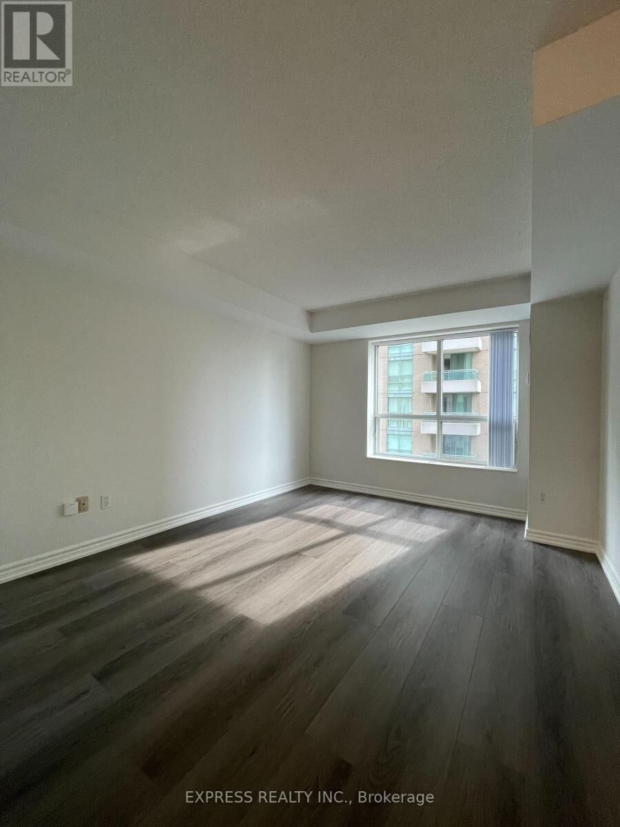 Property Photo:  29 Pemberton Avenue 503  ON M2M 4L5 