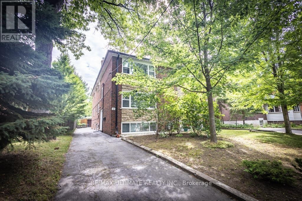 Property Photo:  39 Laws Street  ON M6P 2Y8 