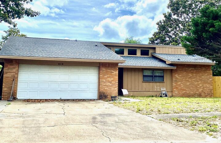 Property Photo:  418 Snapper Drive  FL 32541 