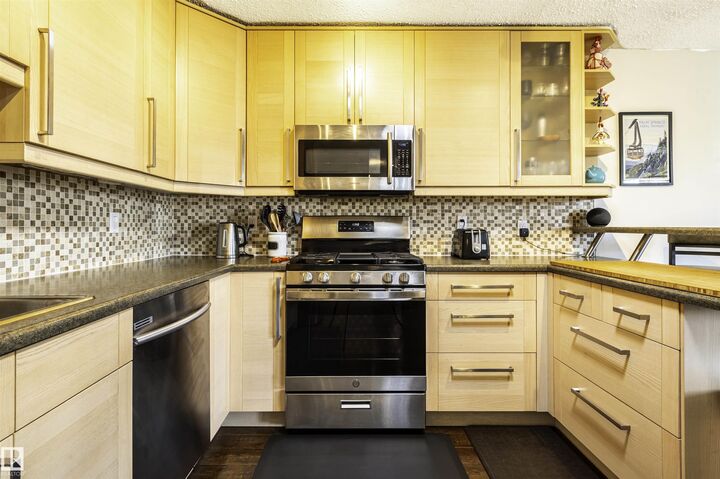 Property Photo:  14238 22A Street NW  AB T5Y 1E1 
