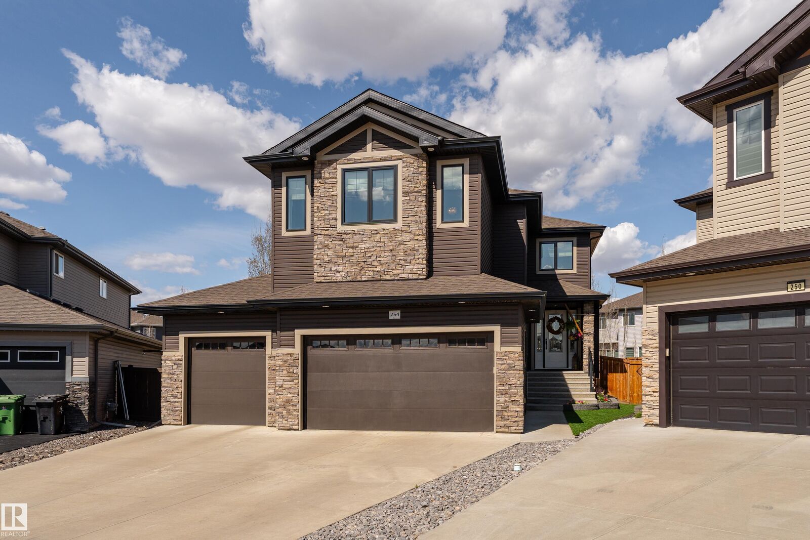Property Photo:  254 Westbrook Wynd  AB T8L 0L6 