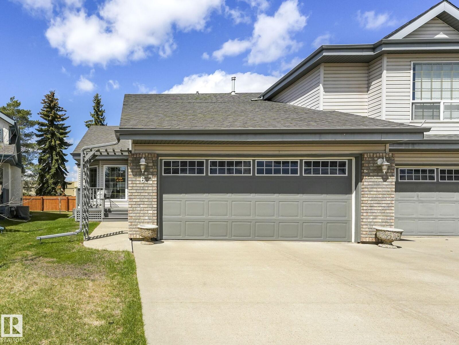 Property Photo:  6 Alana Court  AB T8N 6T7 