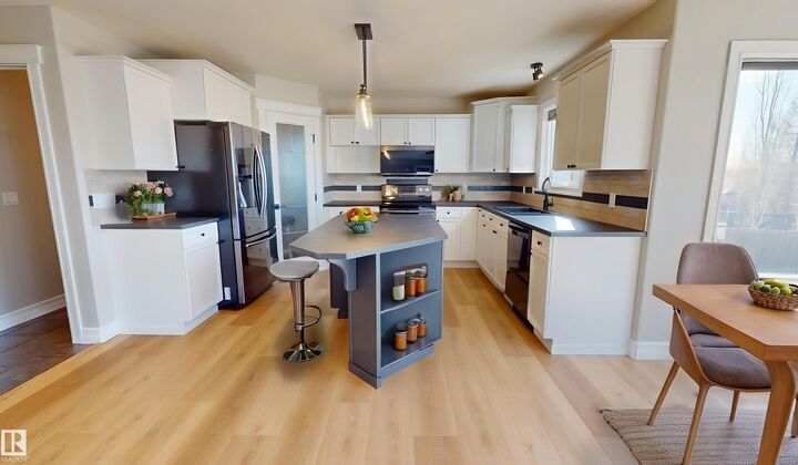 Property Photo:  32 Carriere Crescent  AB T4X 0A8 
