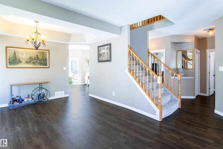 Property Photo:  1079 Potter Greens Drive NW  AB T5T 6A5 