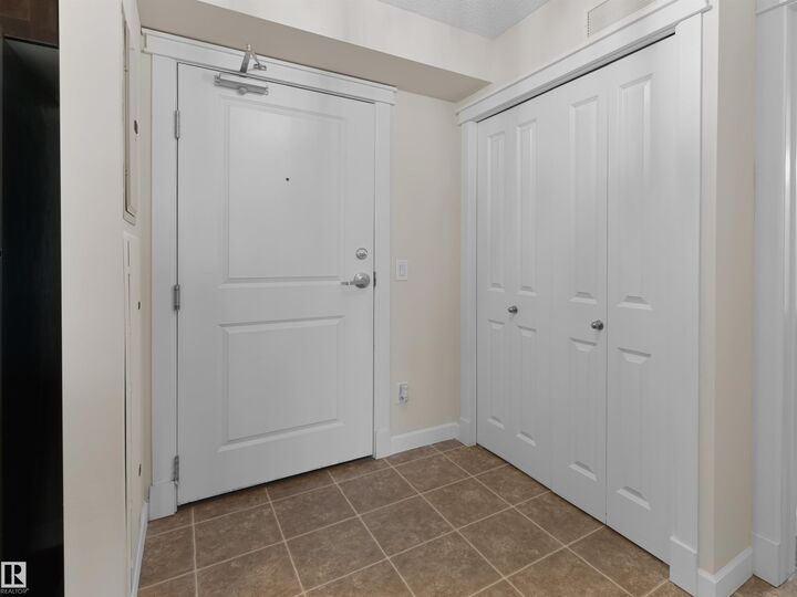 Property Photo:  3715 Whitelaw Lane NW 214  AB T6W 2C3 