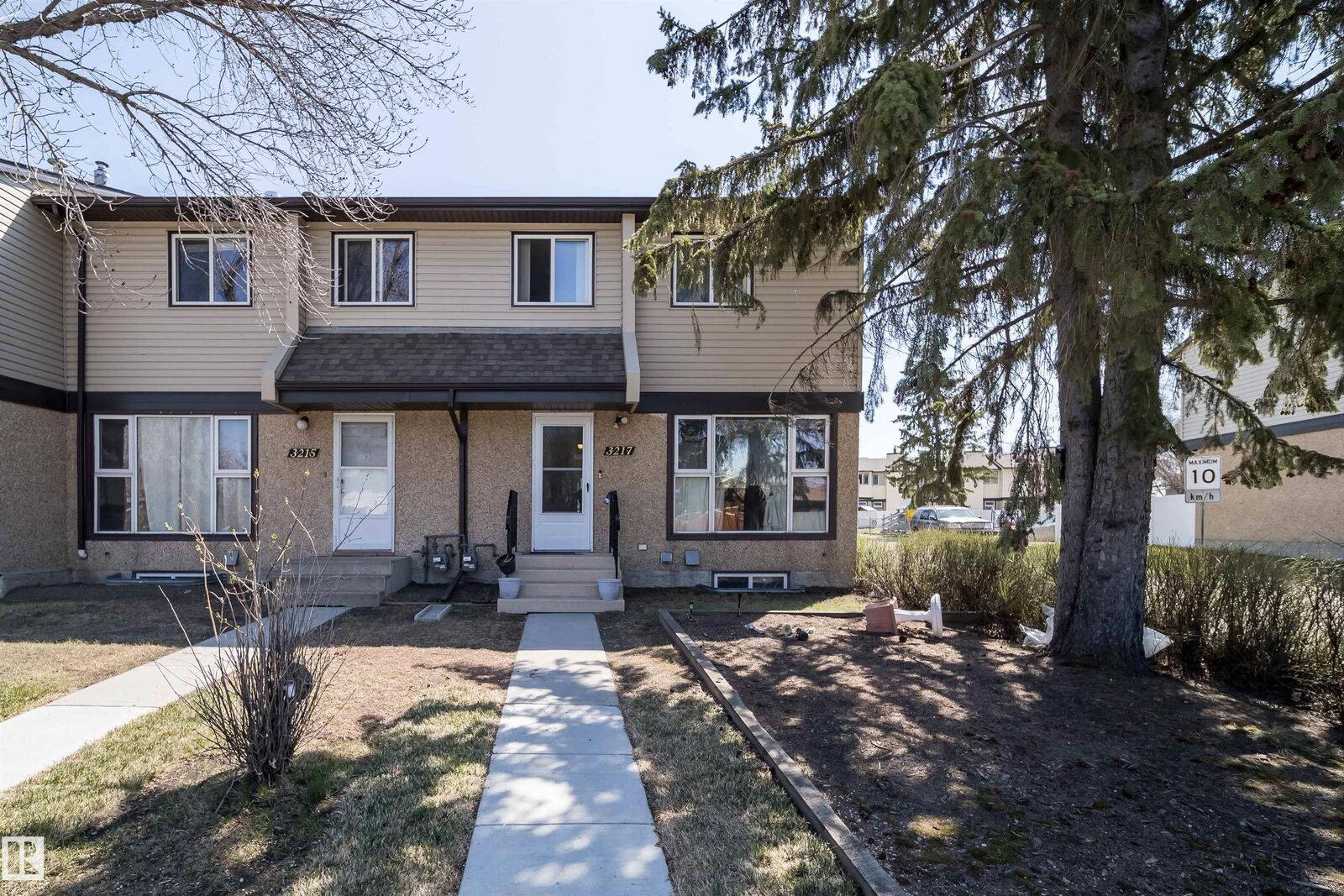 Property Photo:  3217 142 Avenue NW  AB T5Y 1H9 