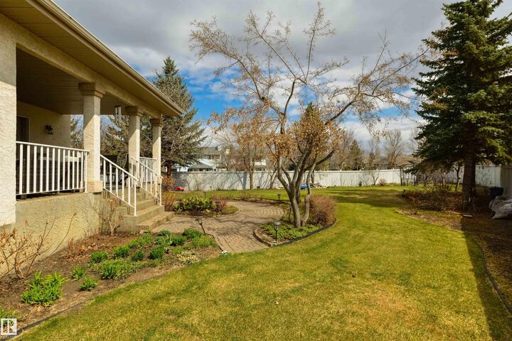 Property Photo:  11304 9 Avenue NW  AB T6J 6W4 