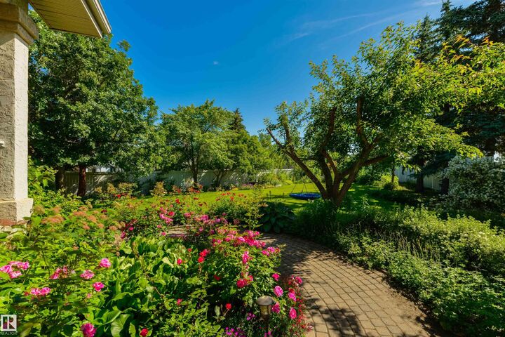 Property Photo: 11304 9 Avenue NW AB T6J 6W4
