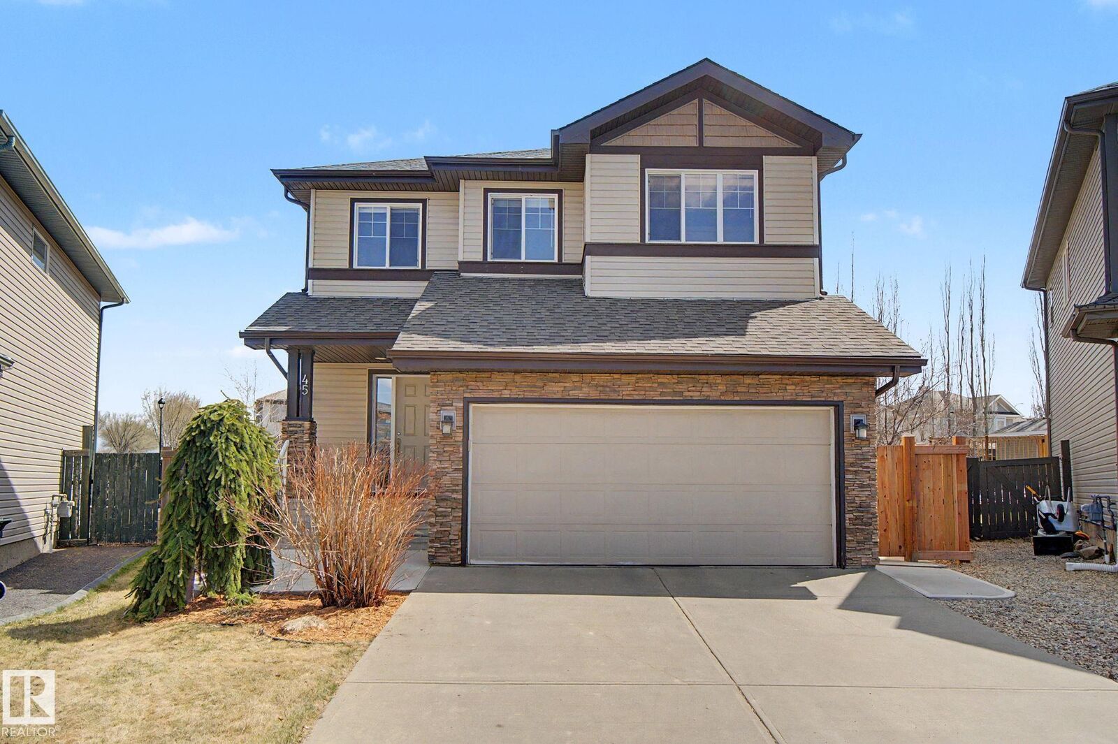 Property Photo:  45 Vega Avenue  AB T7X 4R8 