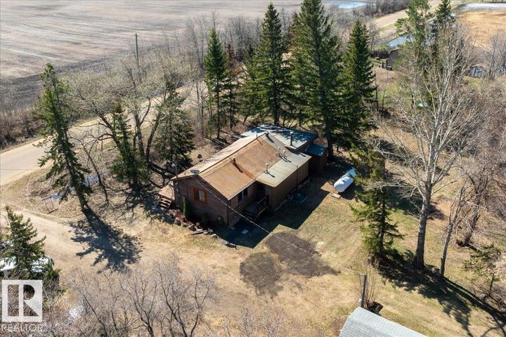 Property Photo:  49216 RR 161A  AB T0B 2C0 