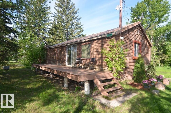 Property Photo:  49216 RR 161A  AB T0B 2C0 