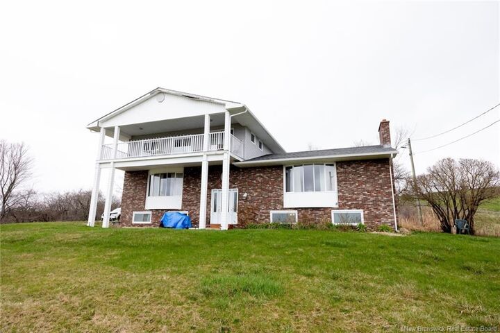 Property Photo:  36 Dean'S Lane  NB E3G 9N4 