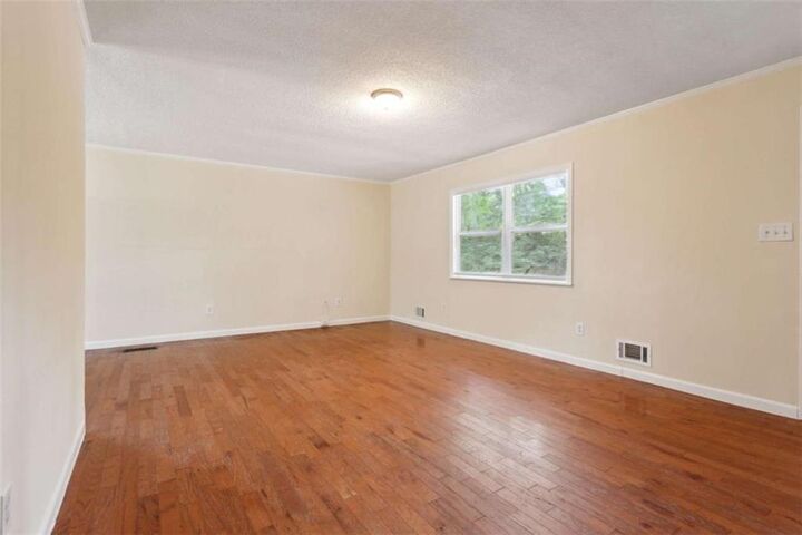 Property Photo:  260 Pettit Lane  GA 30605 