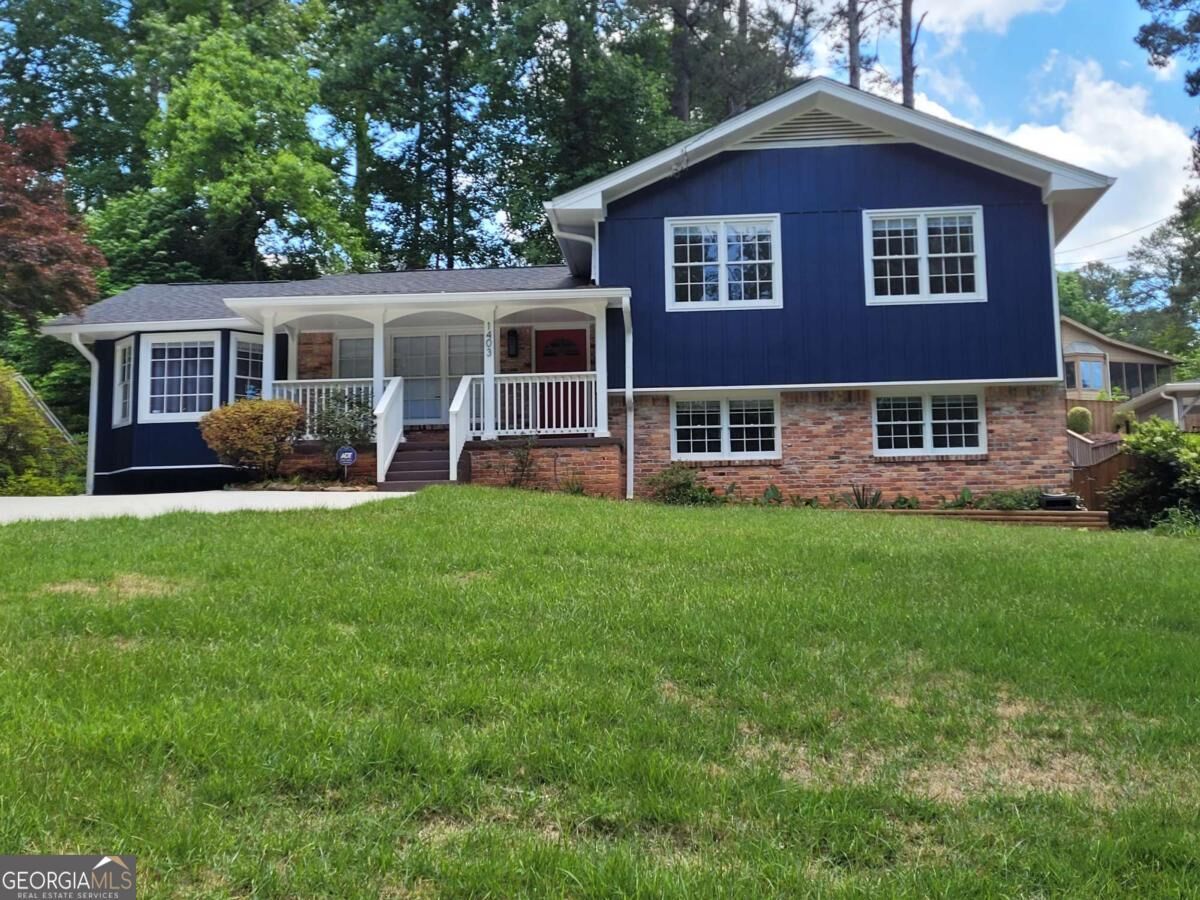 Property Photo:  1403 Willivee Drive  GA 30033 