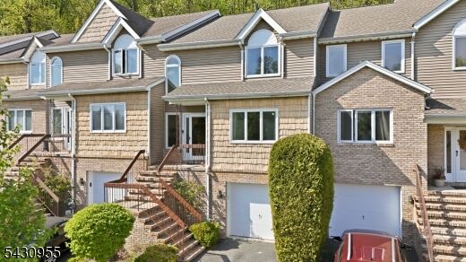 Property Photo:  34 Edgefield Dr  NJ 07950 