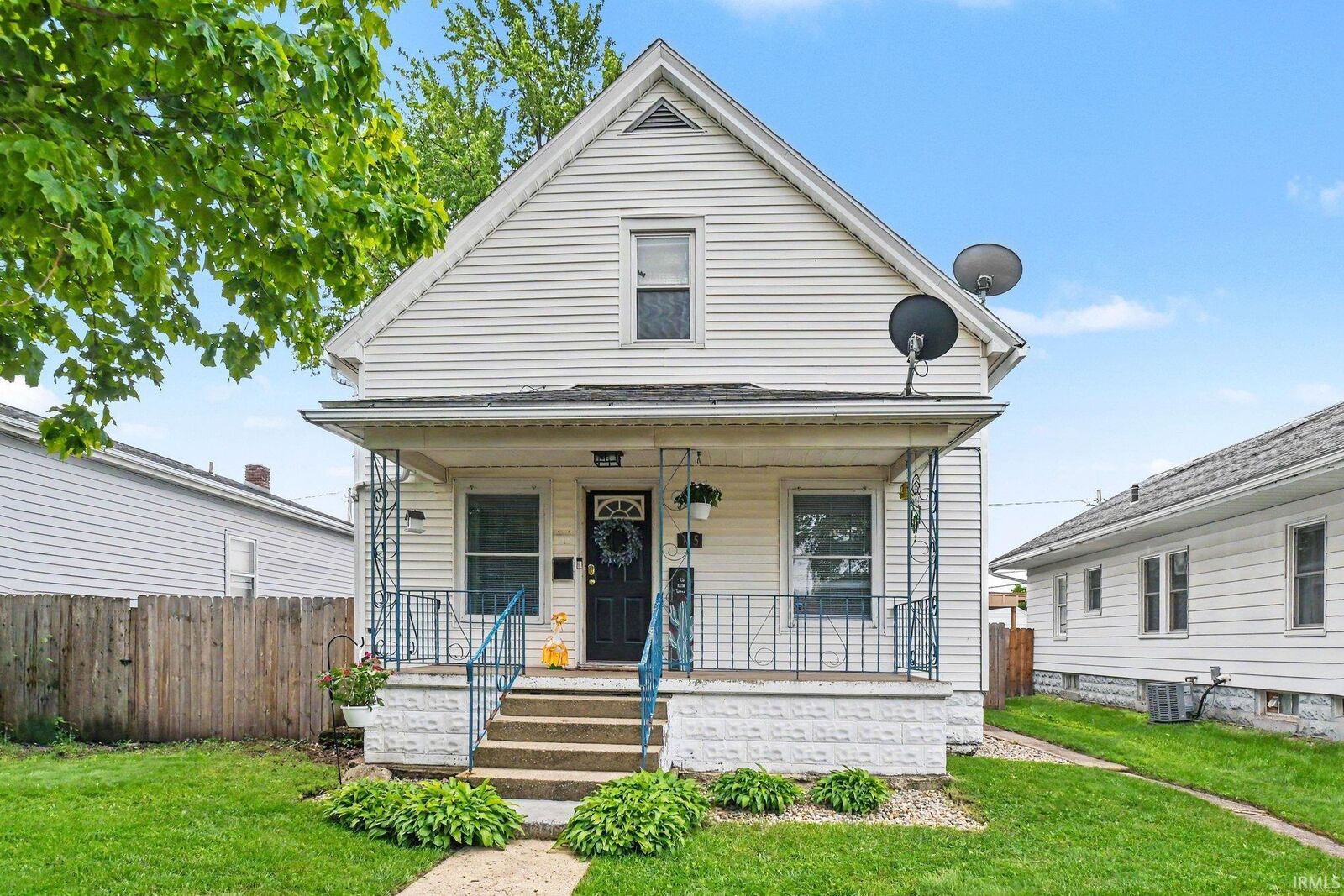 Property Photo:  115 E 11th Street  IN 46544 