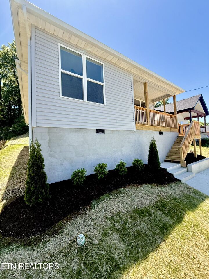 Property Photo:  3904 Lilac Ave  TN 37914 