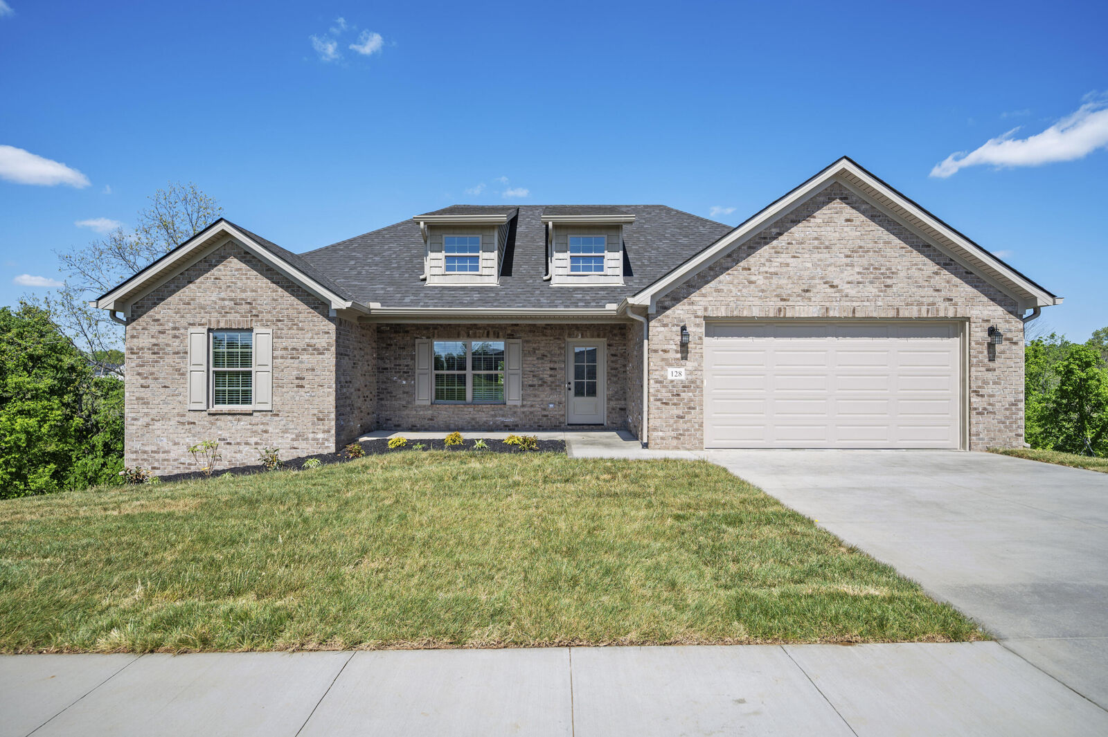 Property Photo:  128 Cabela Drive  KY 40475 
