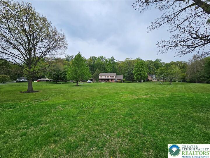 Property Photo:  1625 Rosalie Drive  PA 18055 