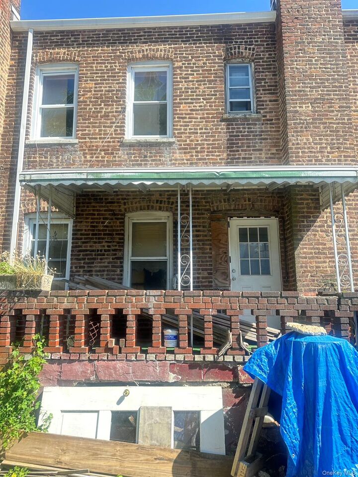 Property Photo:  140-19 Rose Avenue  NY 11355 