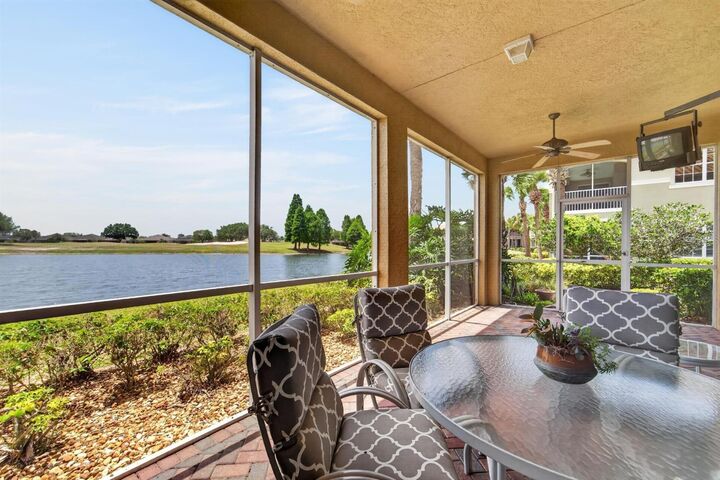Property Photo:  1364 Emerald Dunes Drive  FL 33573 