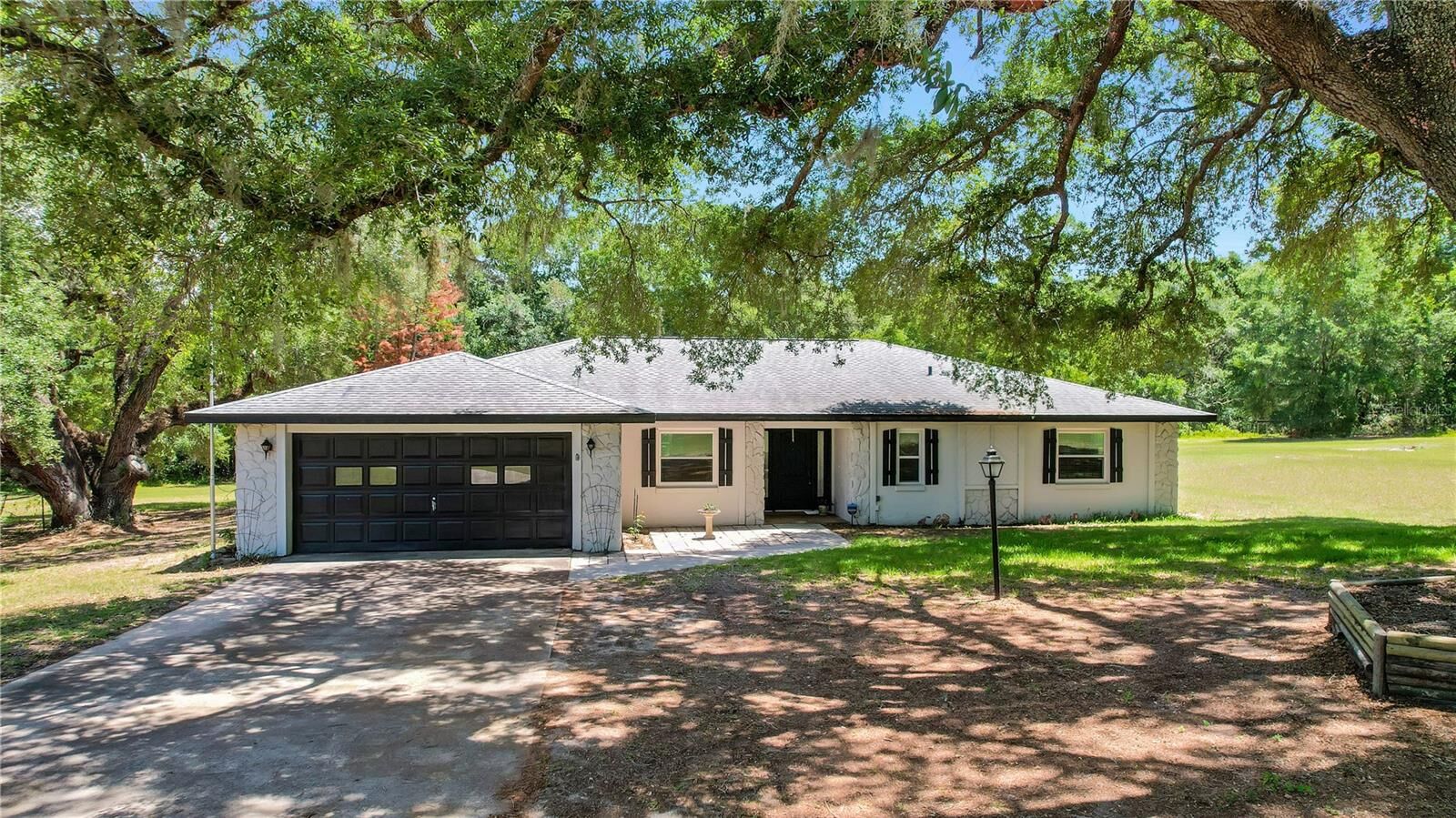 Property Photo:  17373 SE 130th Avenue  FL 32195 