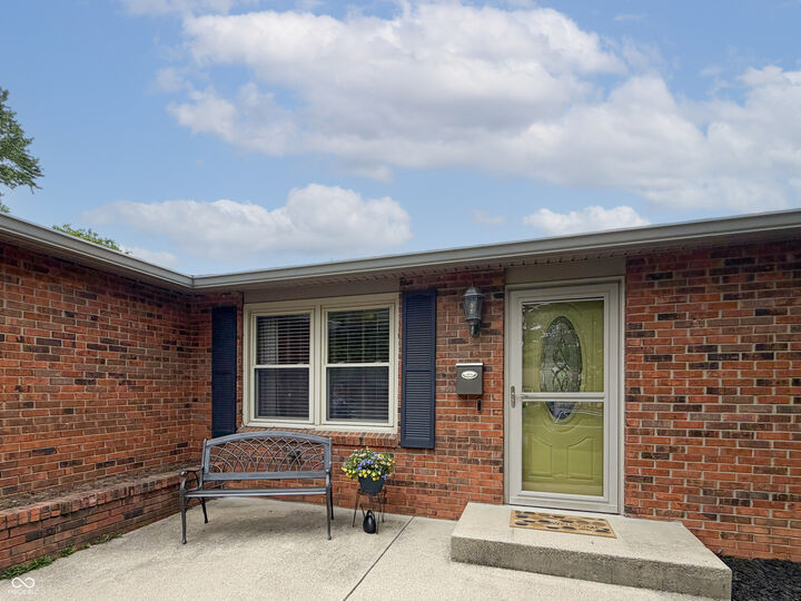 Property Photo:  2933 Fairlawn Drive  IN 47203 