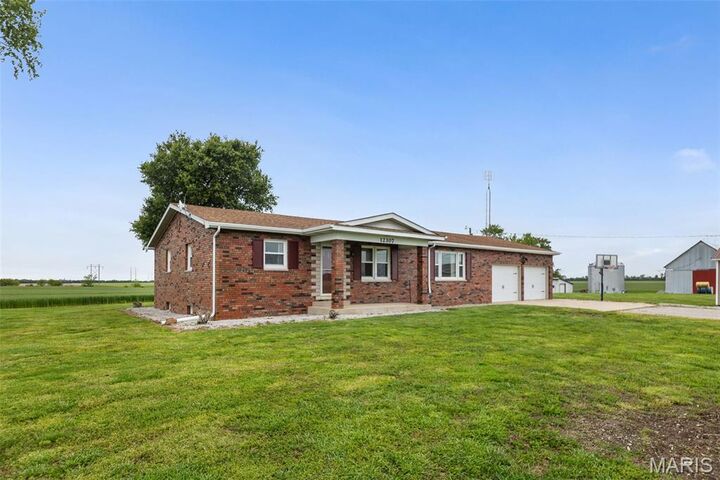 Property Photo:  12307 County Highway 27  IL 62263 