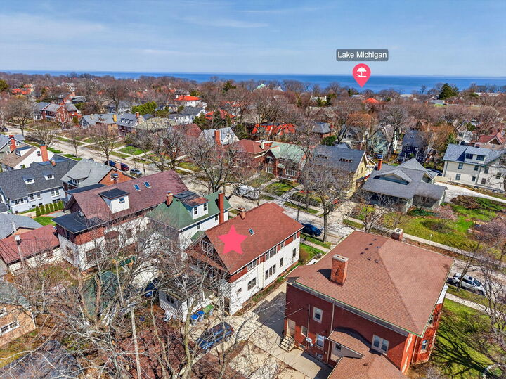 Property Photo:  3313 N Summit Ave  WI 53211 