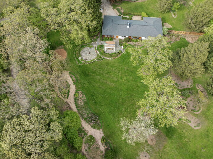 Property Photo:  26 Braeburn Lane  IL 60010 