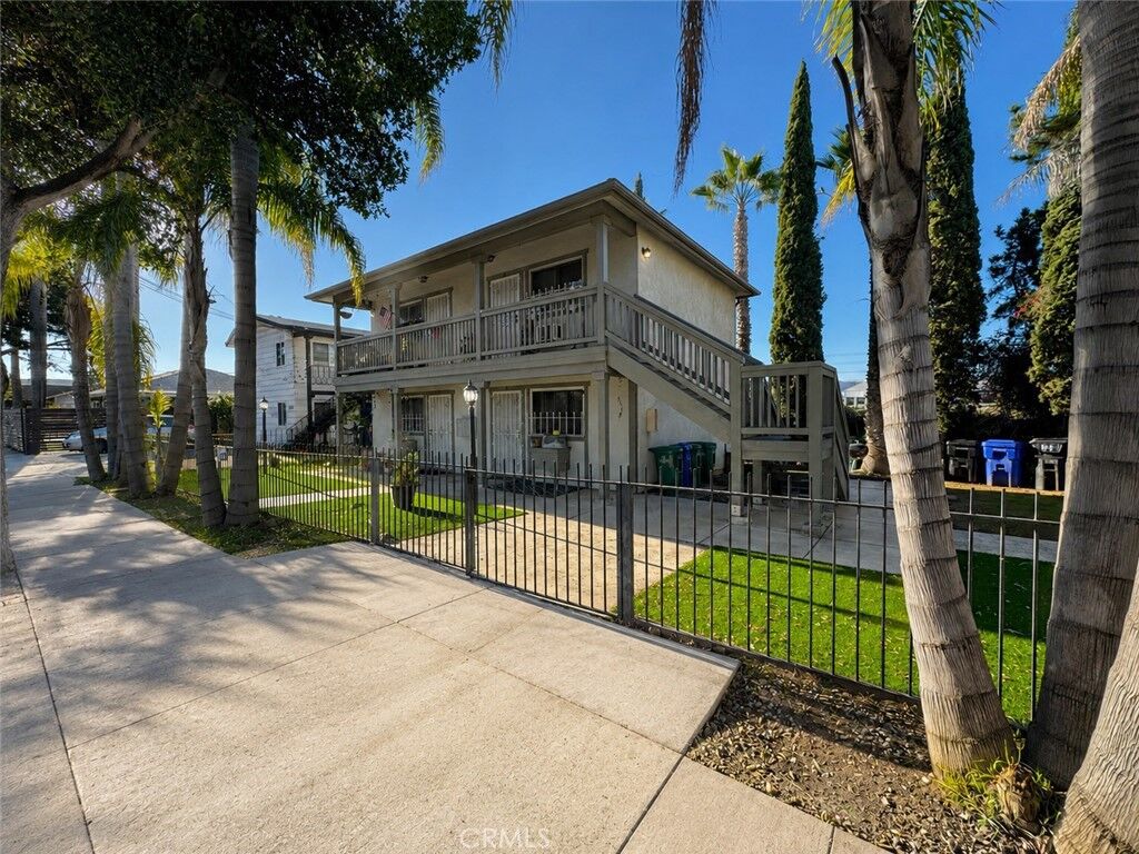 Property Photo:  2525 Jefferson Street  CA 92110 