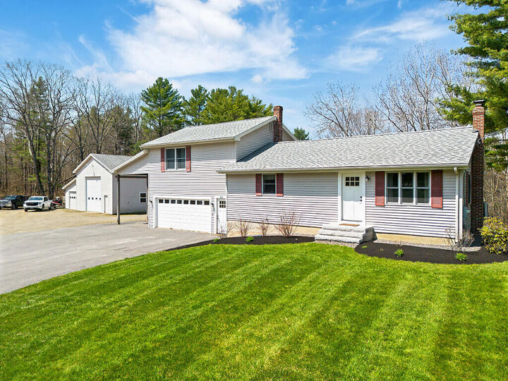 Property Photo: 816 Riverside Drive ME 04330