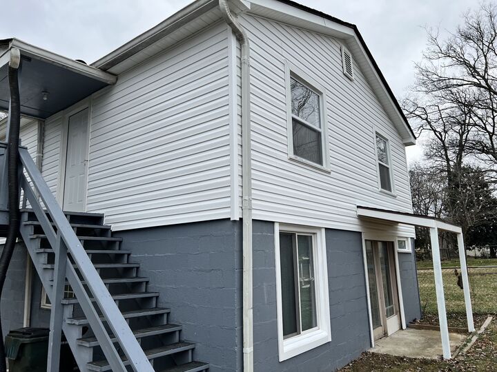 Property Photo:  711B W Eastland St  TN 37066 