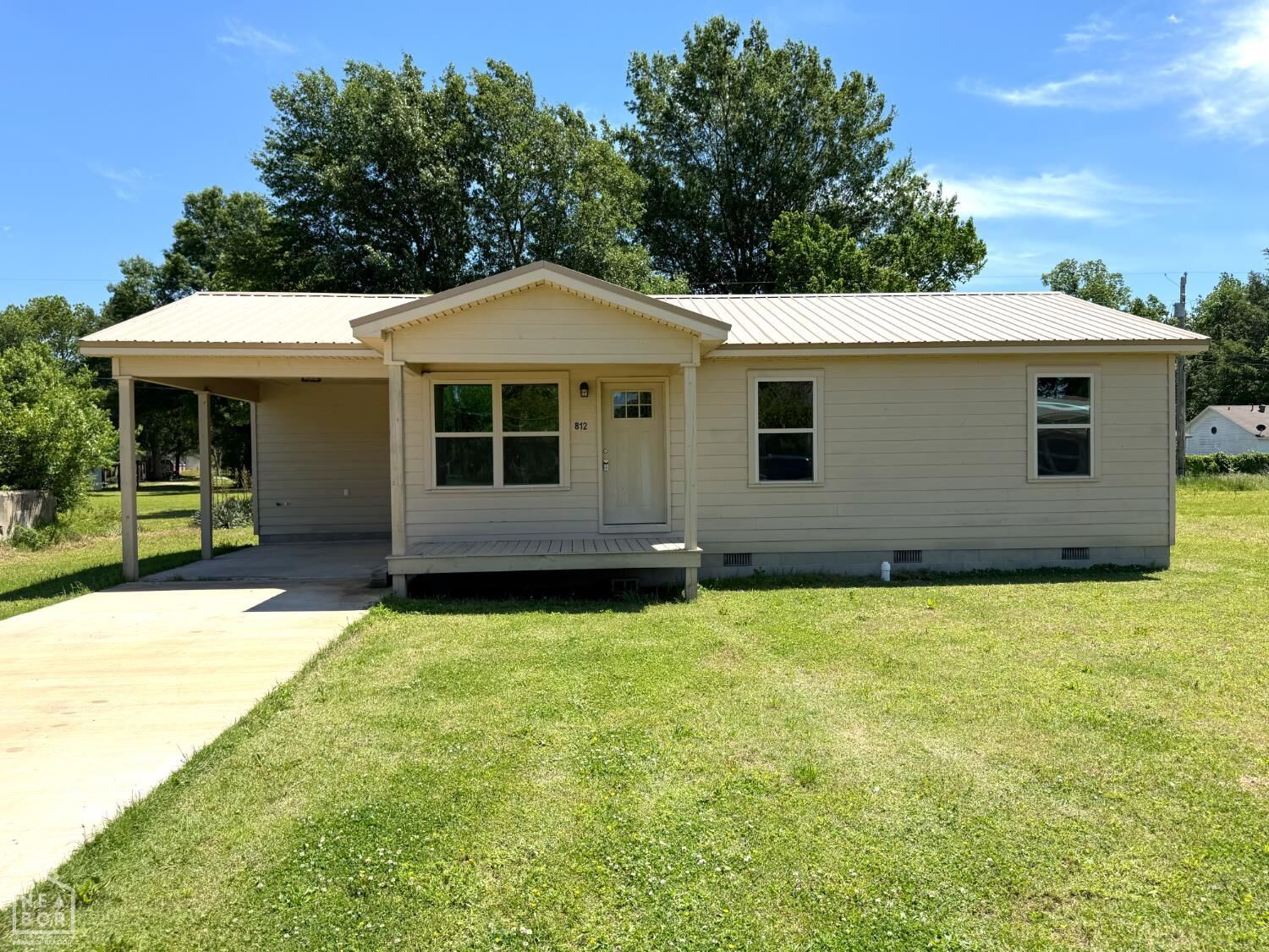 Property Photo:  812 Ellis Avenue  AR 72472 
